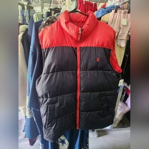 Mens XL puffer vest